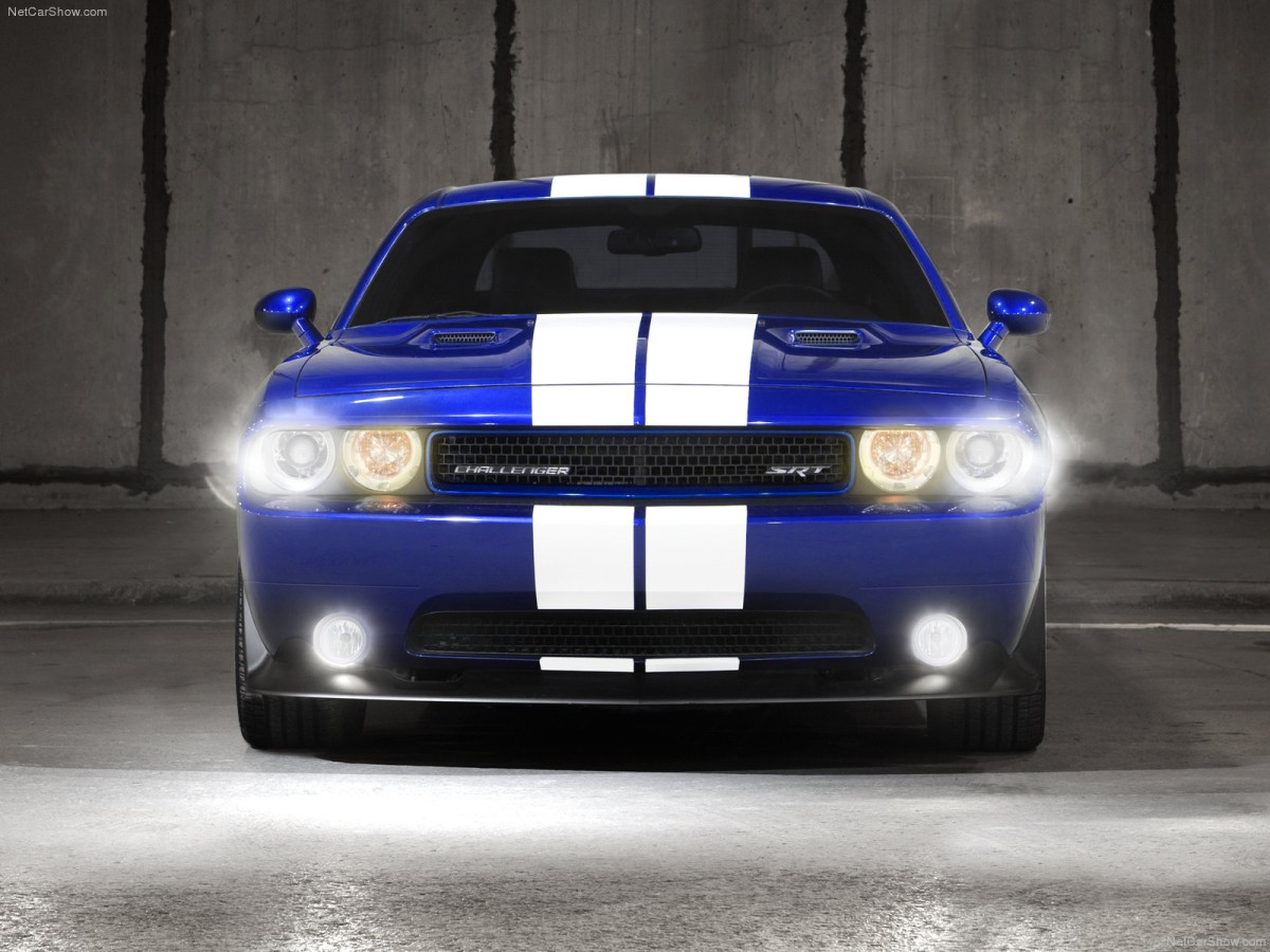 Dodge Challenger SRT8 392 фото 86252