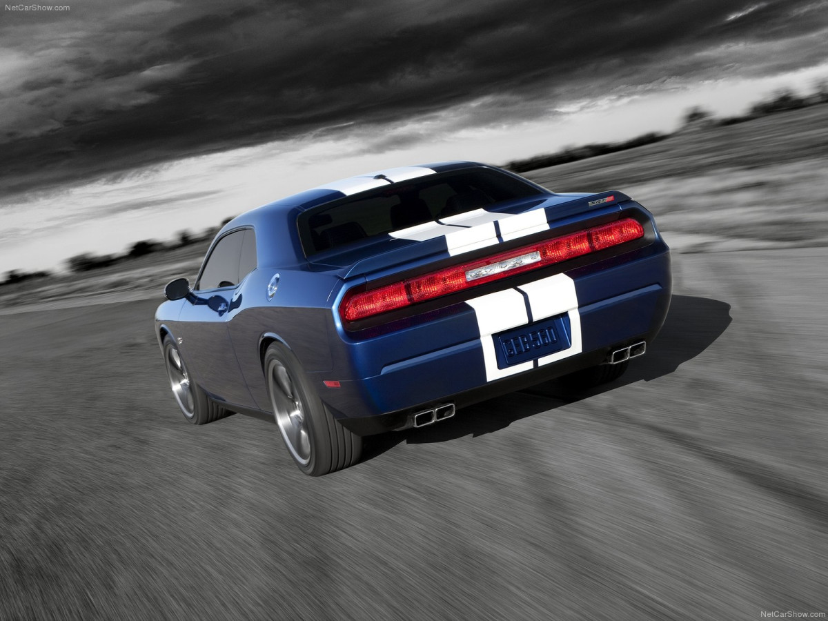 Dodge Challenger SRT8 392 фото 86253