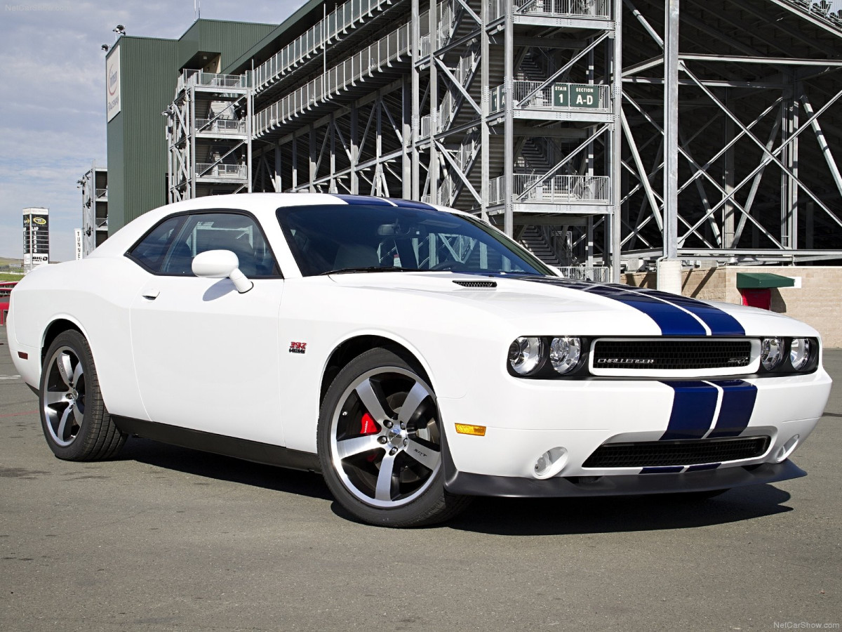 Dodge Challenger SRT8 392 фото 86259