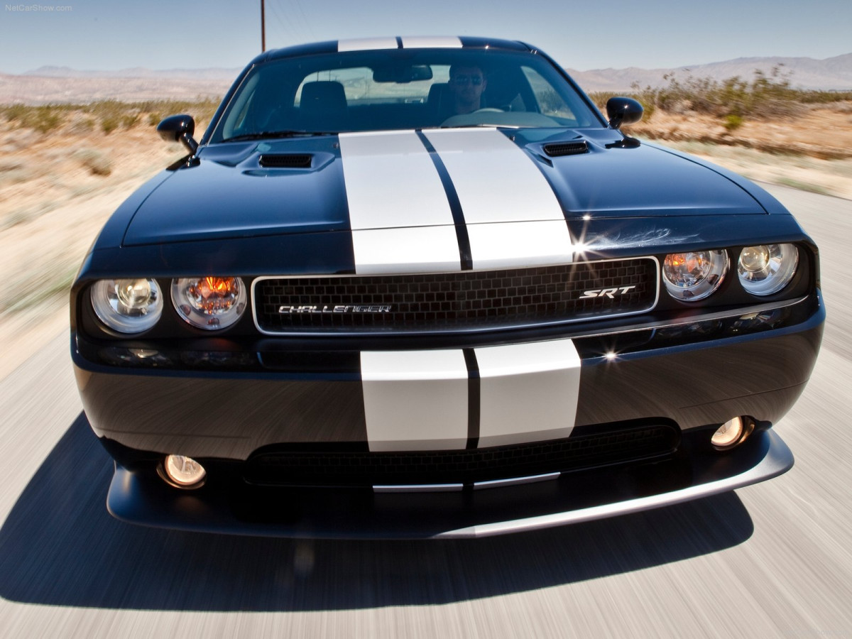 Dodge Challenger SRT8 392 фото 86996