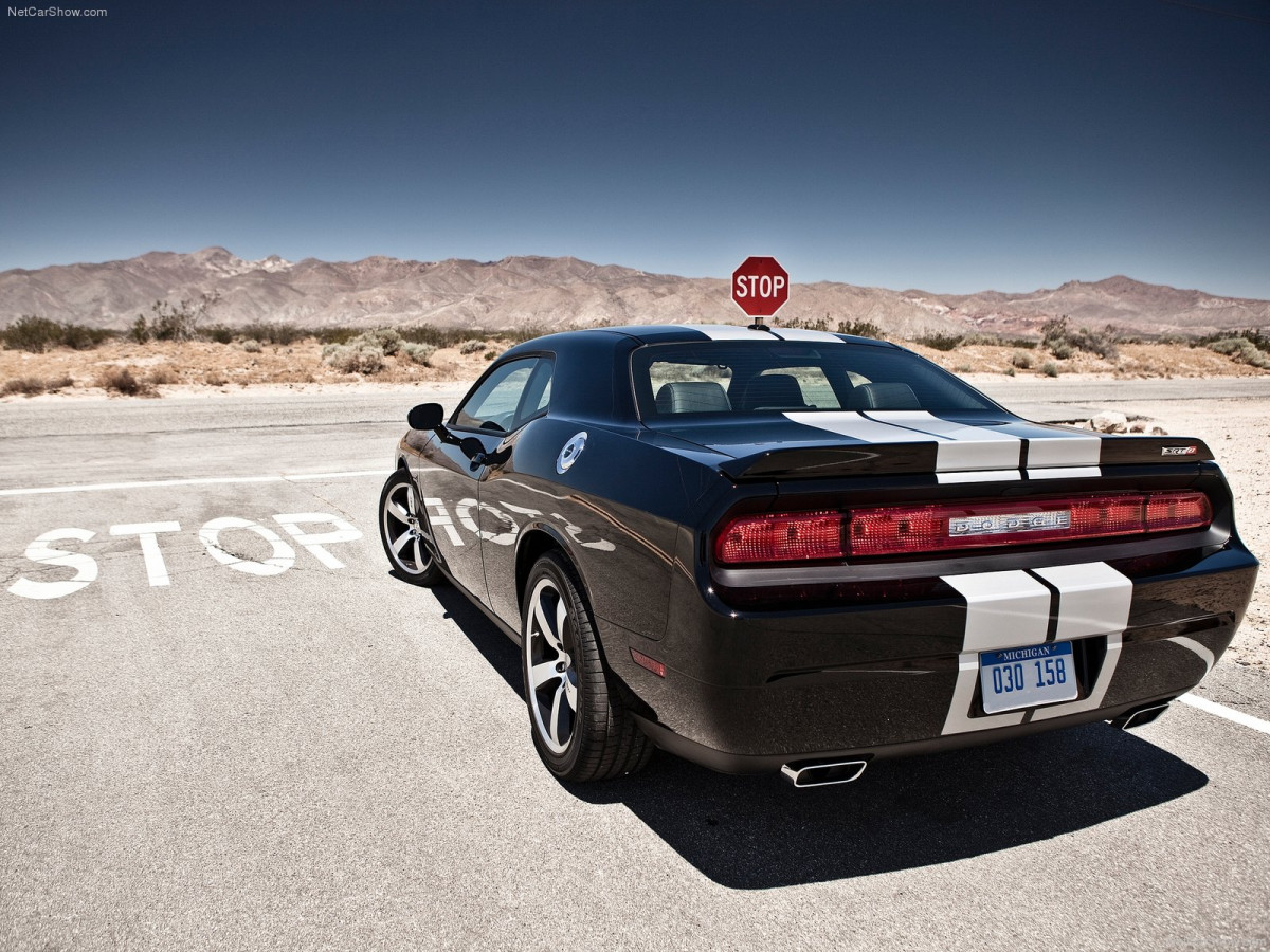 Dodge Challenger SRT8 392 фото 87000