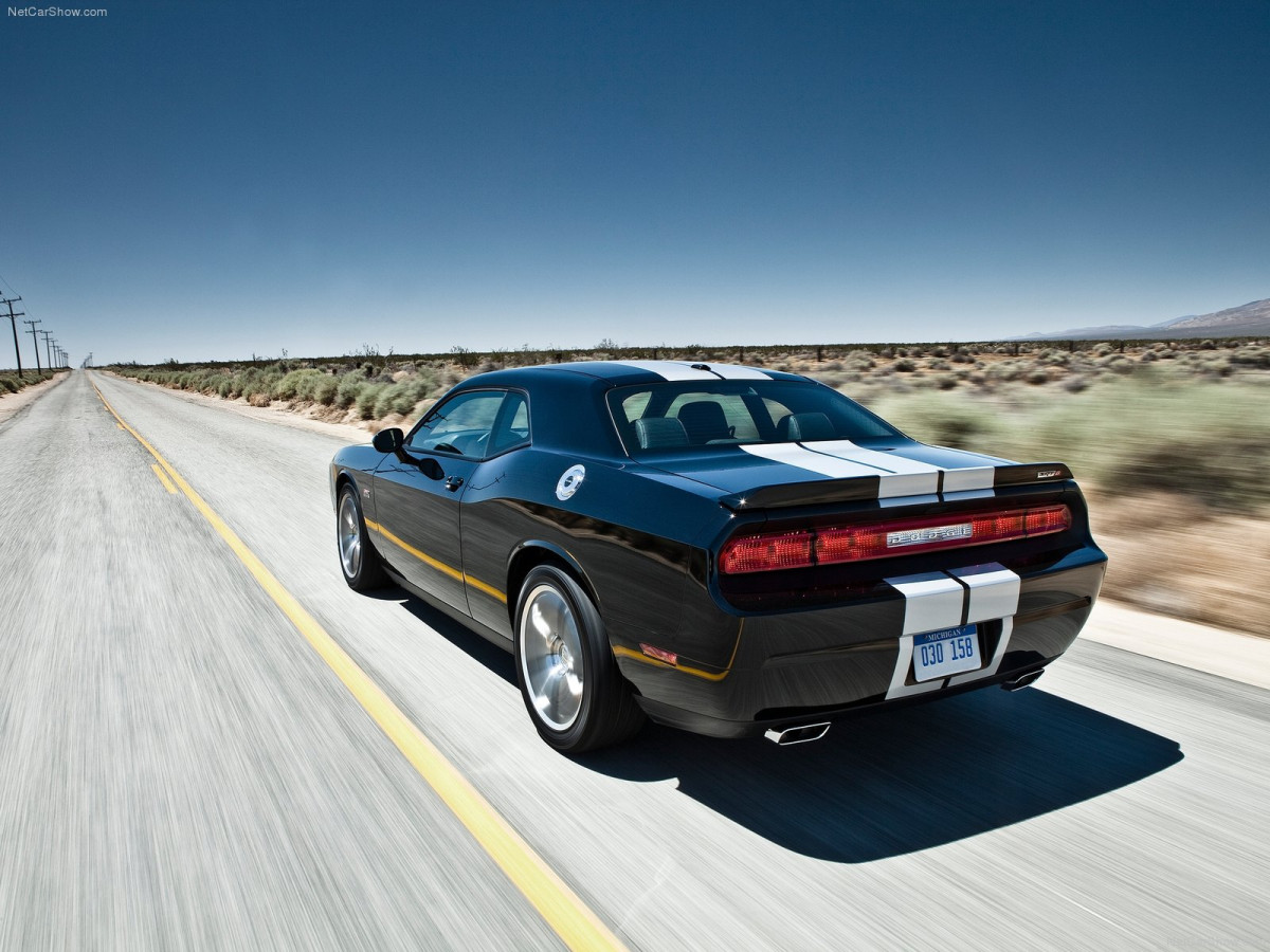 Dodge Challenger SRT8 392 фото 87001