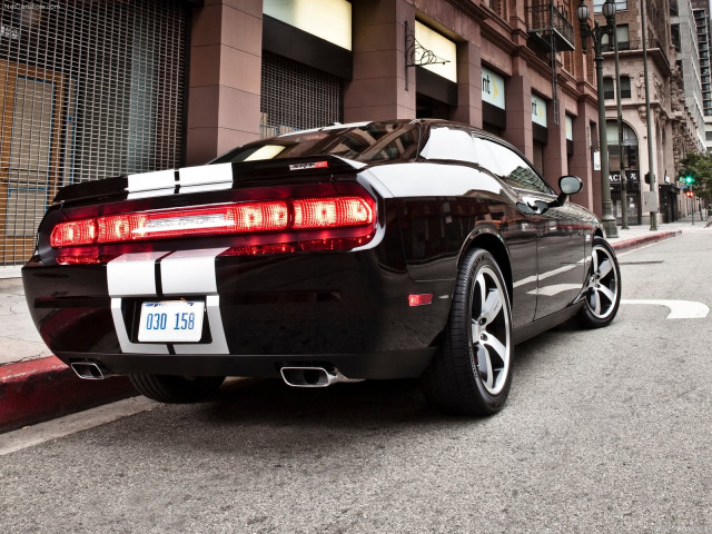 Dodge Challenger SRT8 392 фото