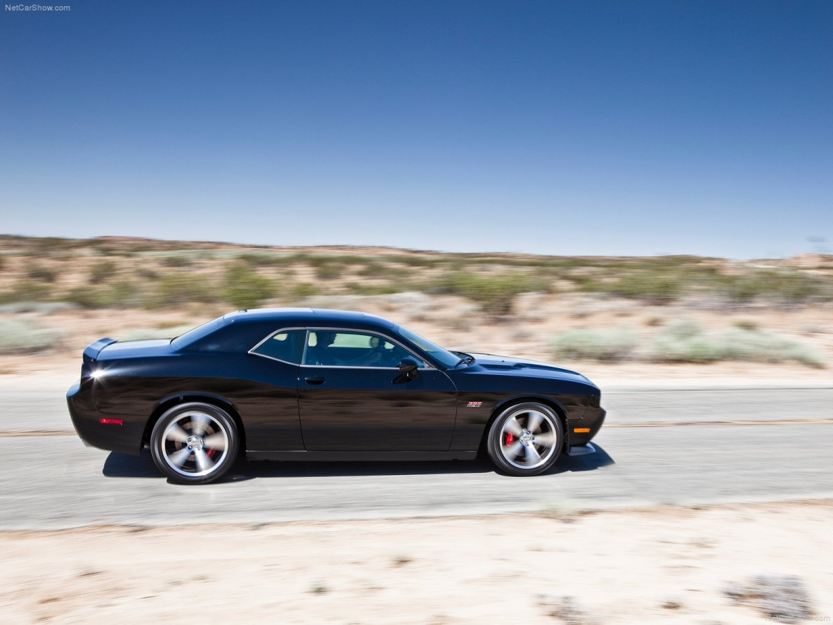 Dodge Challenger SRT8 392 фото 87005