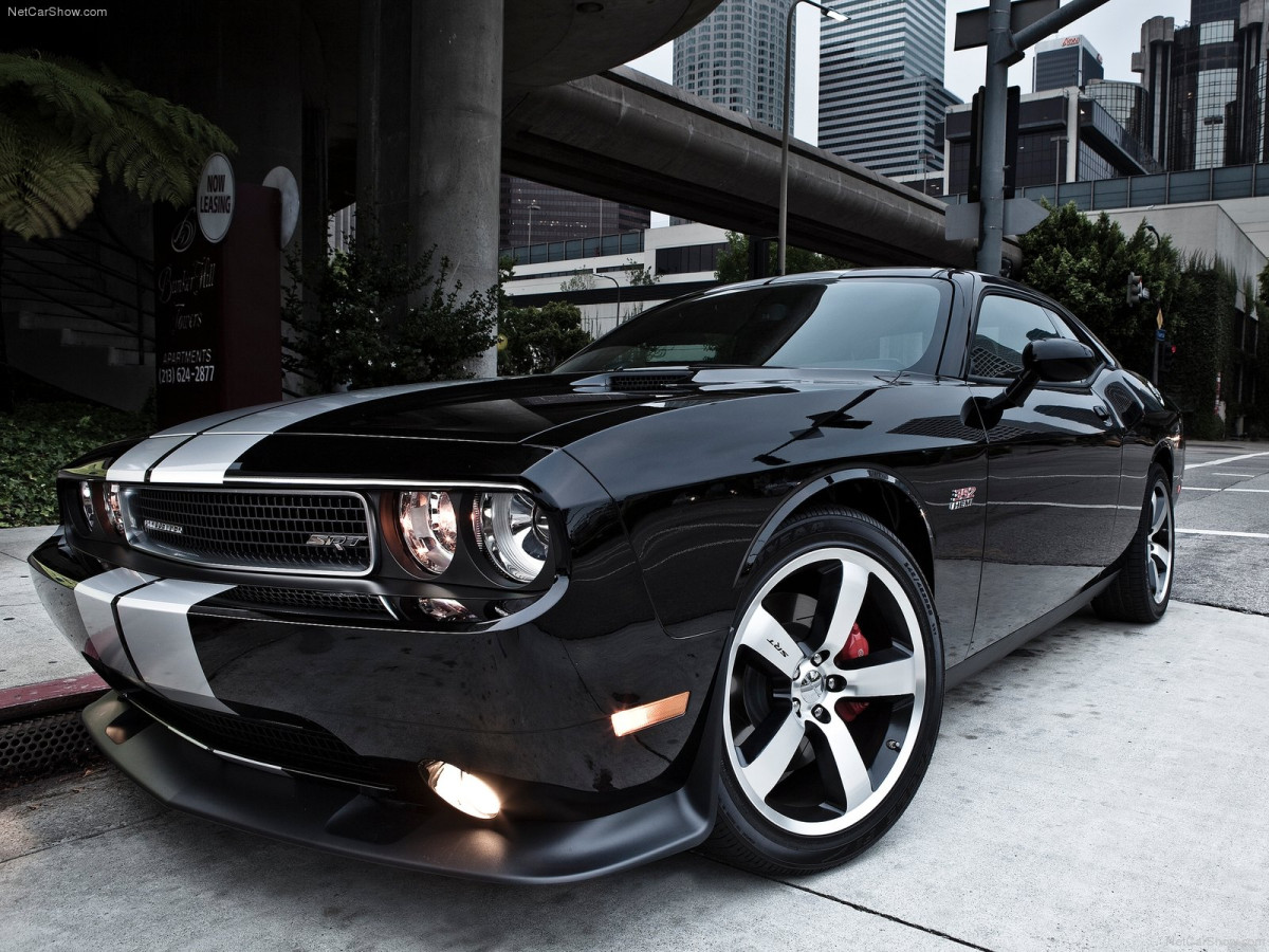 Dodge Challenger SRT8 392 фото 87008