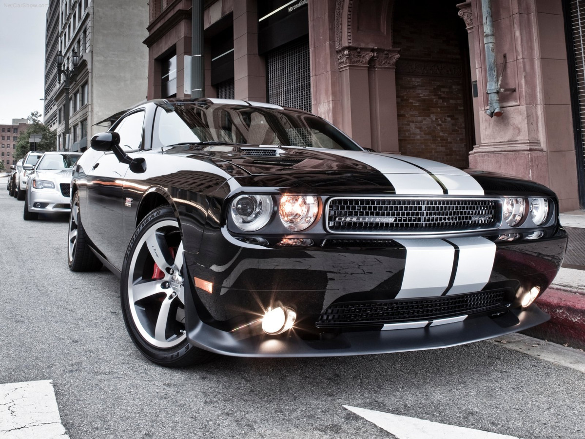 Dodge Challenger SRT8 392 фото 87010