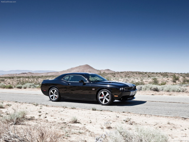 Dodge Challenger SRT8 392 фото