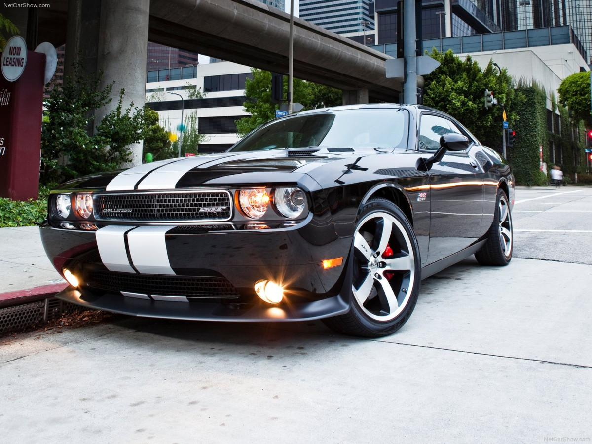 Dodge Challenger SRT8 392 фото 87012