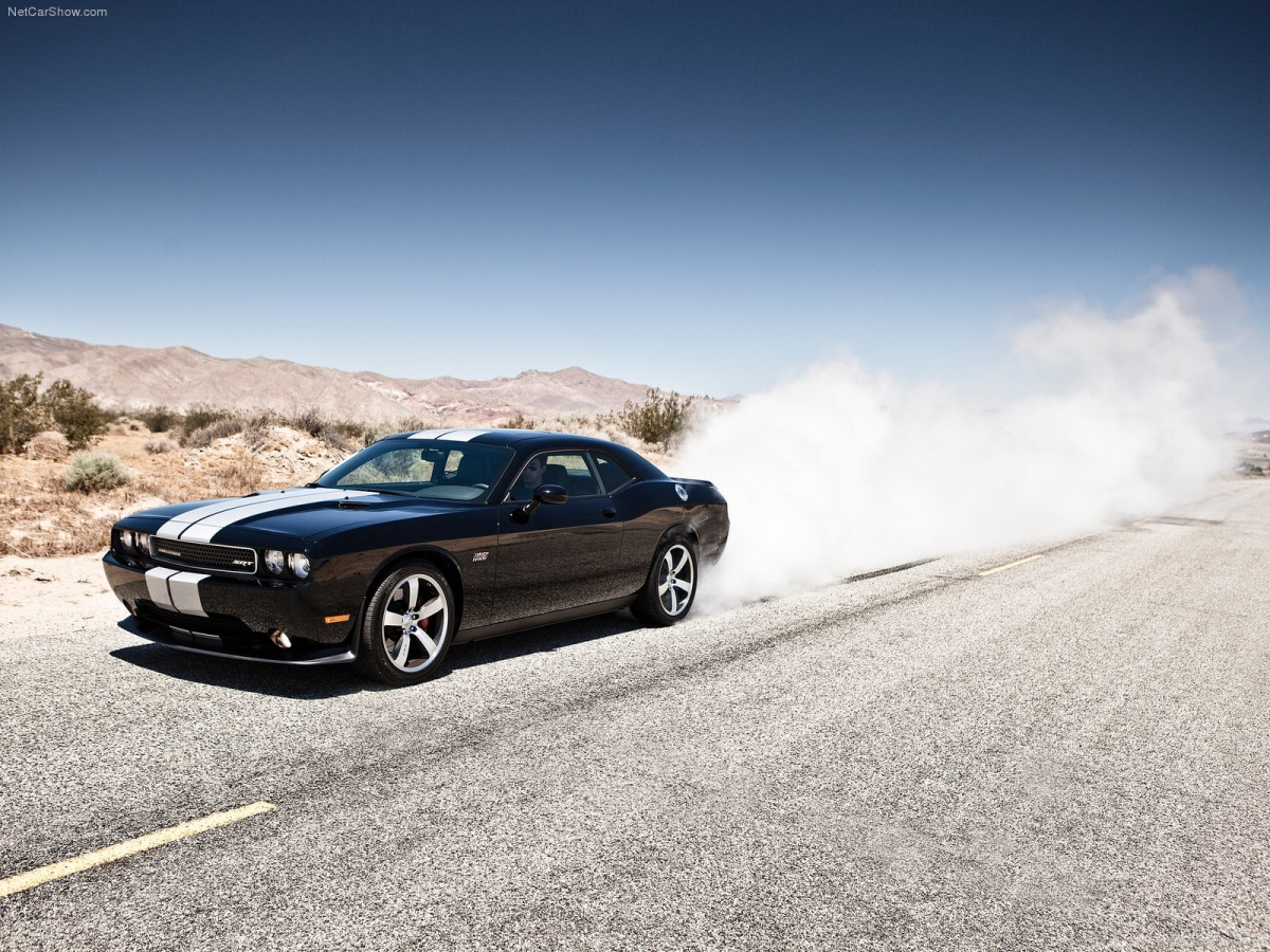 Dodge Challenger SRT8 392 фото 87014