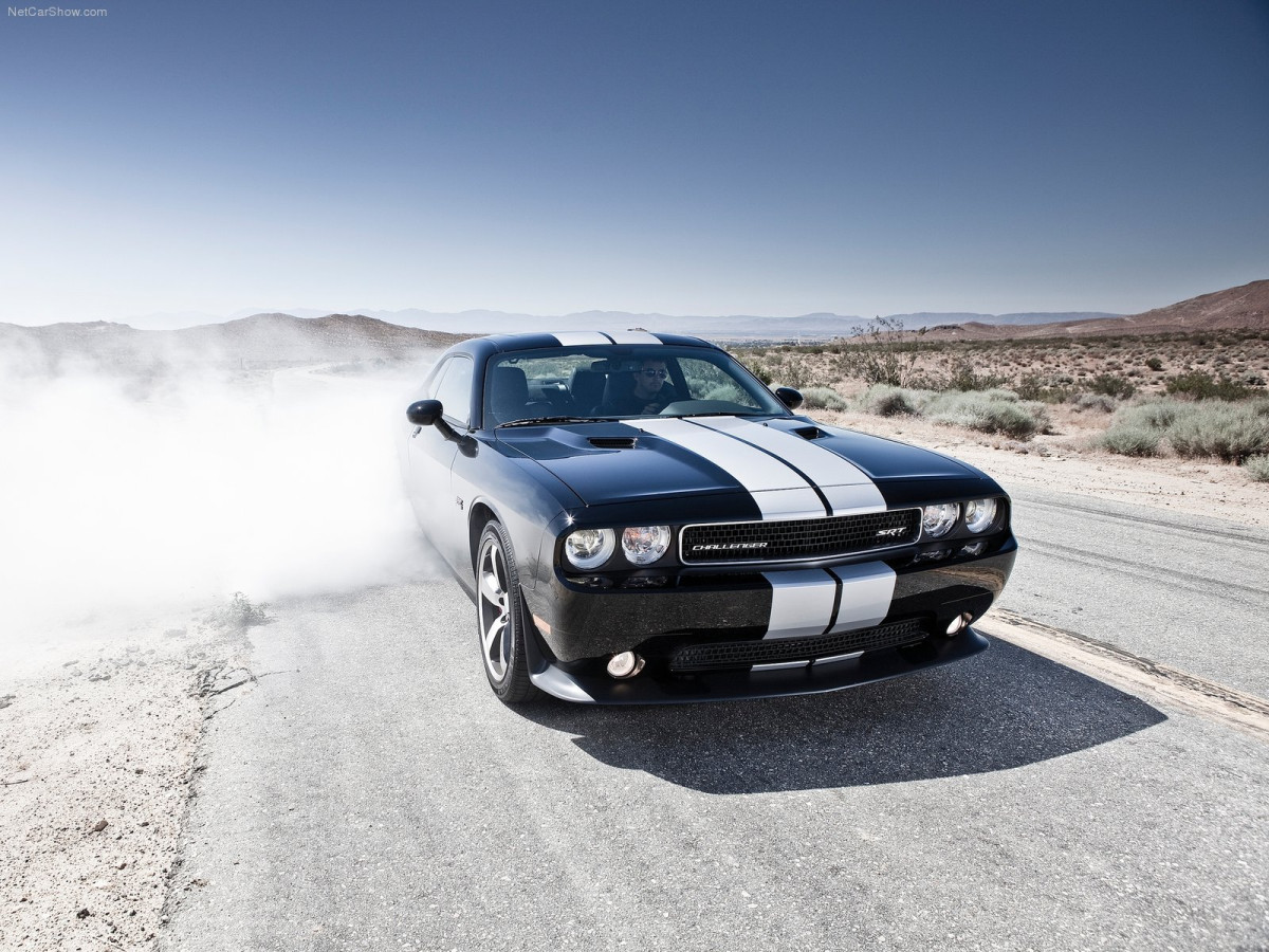 Dodge Challenger SRT8 392 фото 87015