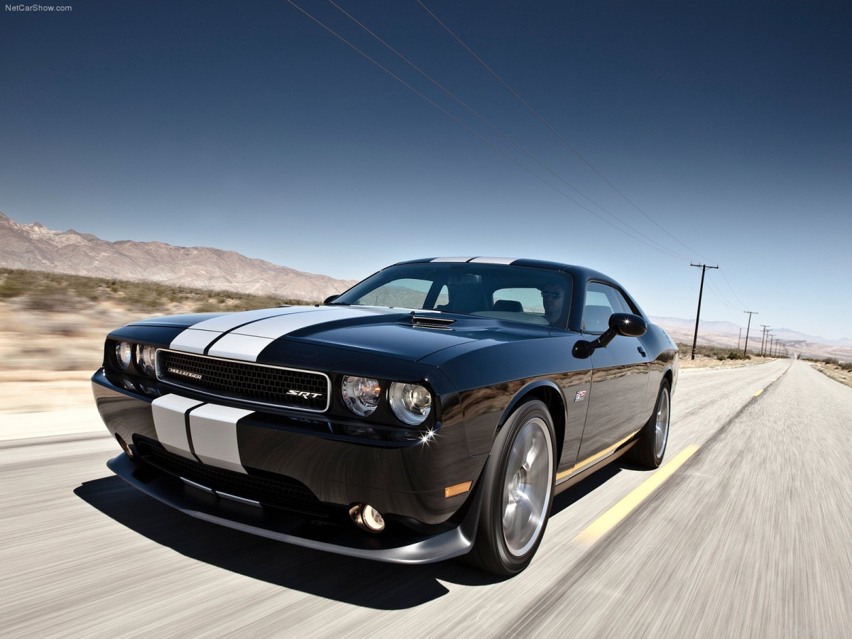 Dodge Challenger SRT8 392 фото 87017