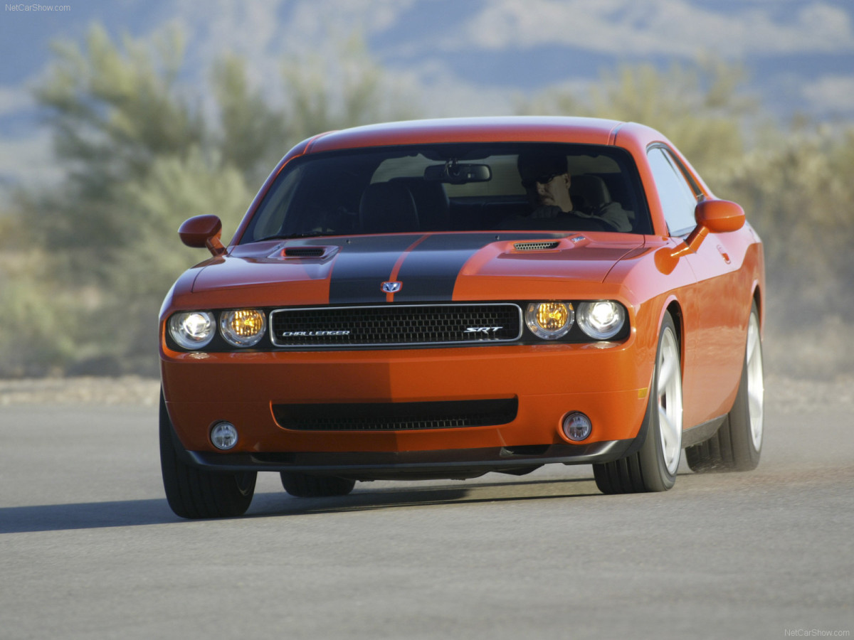 Dodge Challenger SRT8 фото 52375