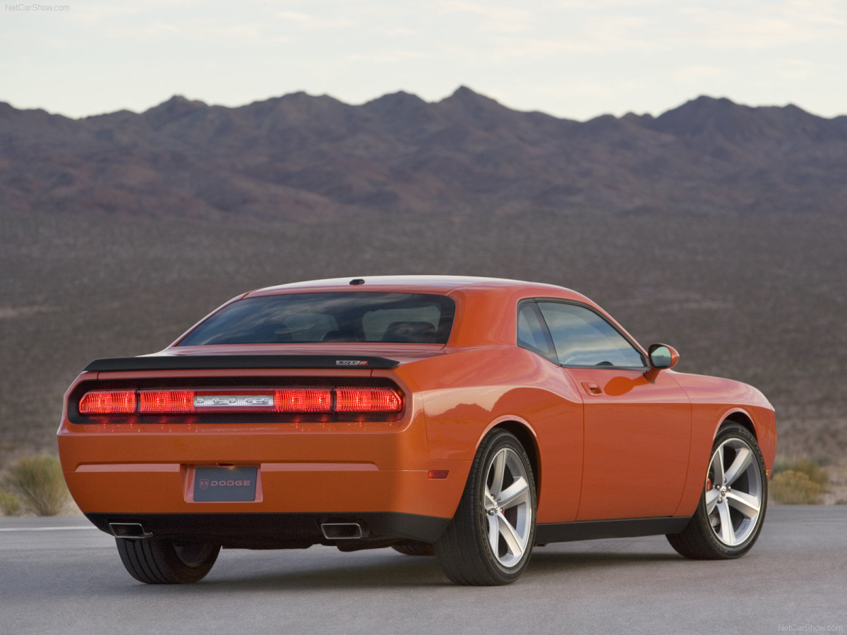 Dodge Challenger SRT8 фото 52378