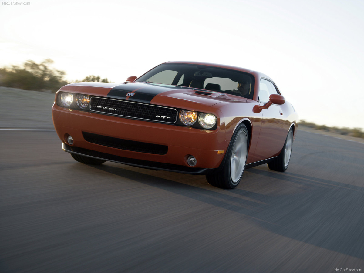 Dodge Challenger SRT8 фото 52385