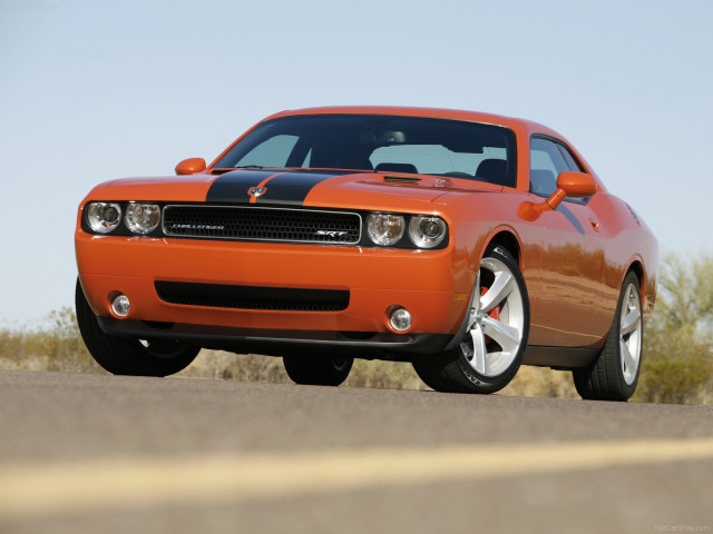 Dodge Challenger SRT8 фото