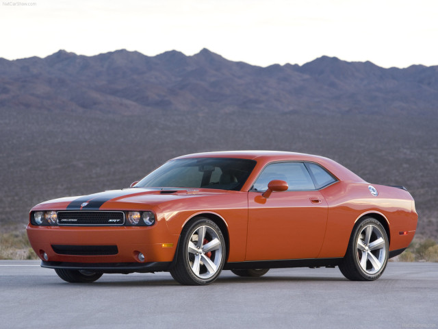 Dodge Challenger SRT8 фото