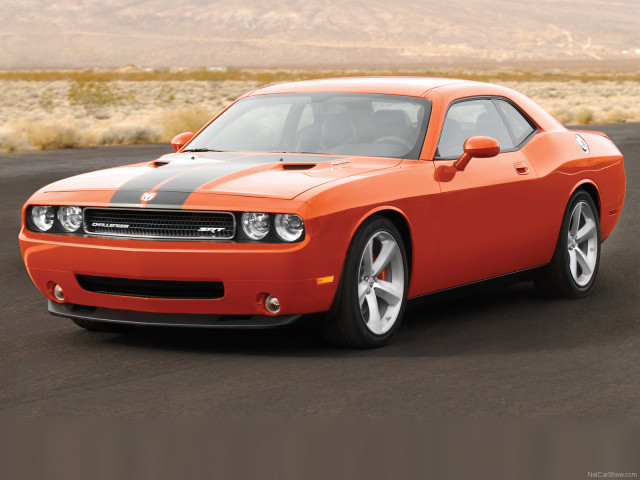 Dodge Challenger SRT8 фото