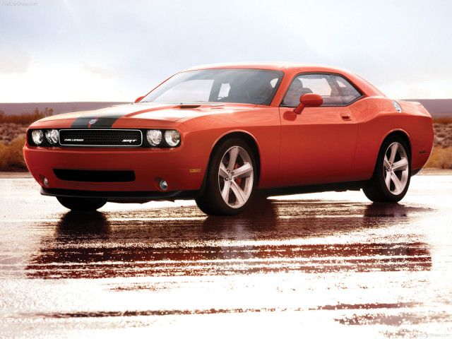 Dodge Challenger SRT8 фото