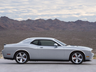 Dodge Challenger SRT8 фото