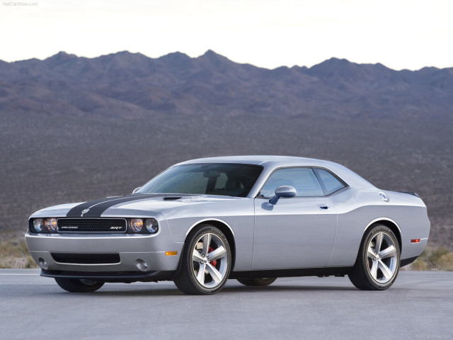 Dodge Challenger SRT8 фото