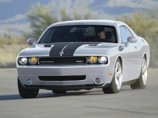 Dodge Challenger SRT8 фото