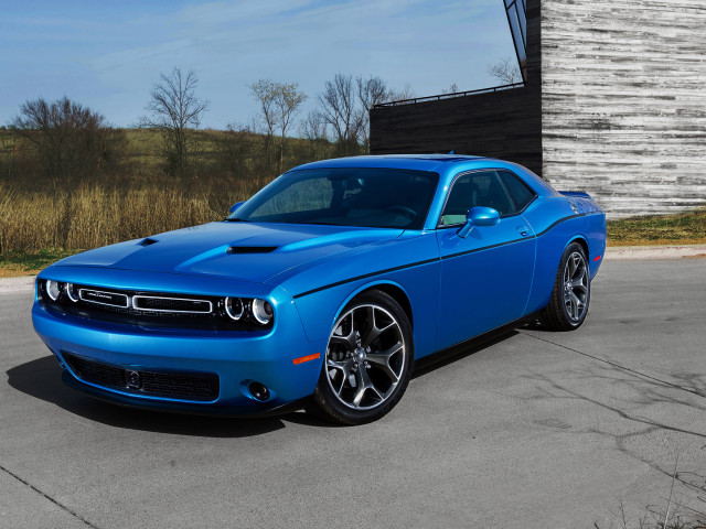 Dodge Challenger фото