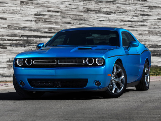 Dodge Challenger фото