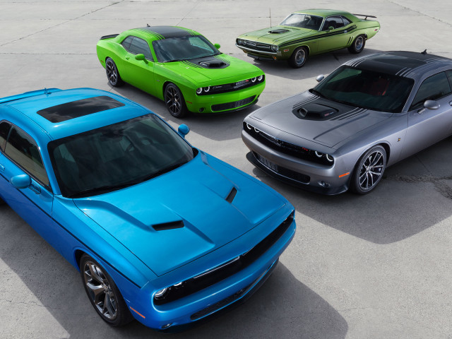 Dodge Challenger фото