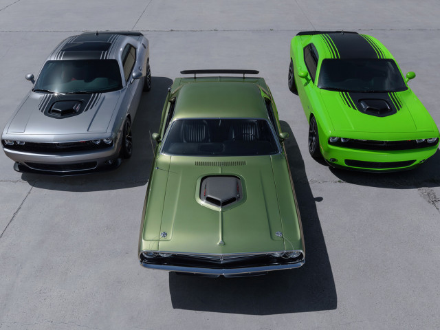 Dodge Challenger фото