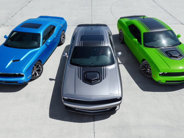 Dodge Challenger фото