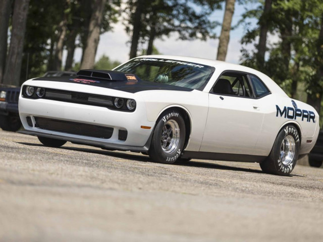 Dodge Challenger фото