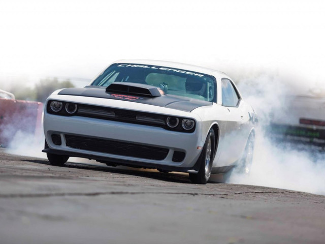 Dodge Challenger фото