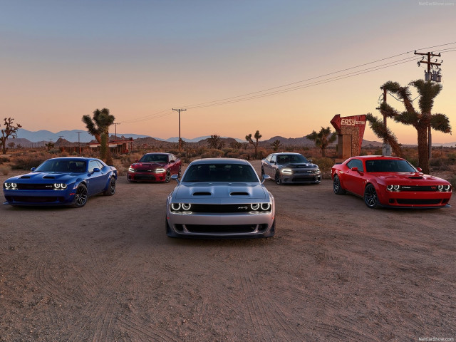 Dodge Challenger фото