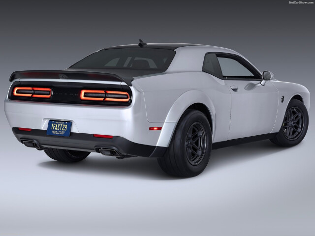 Dodge Challenger фото