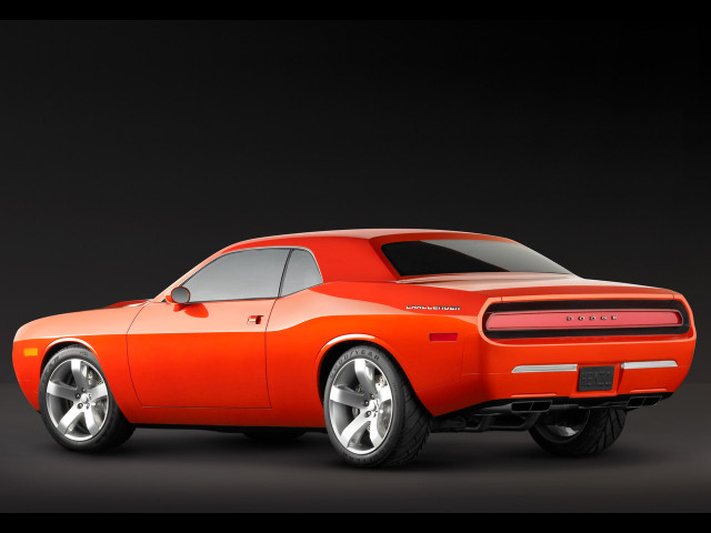 Dodge Challenger фото