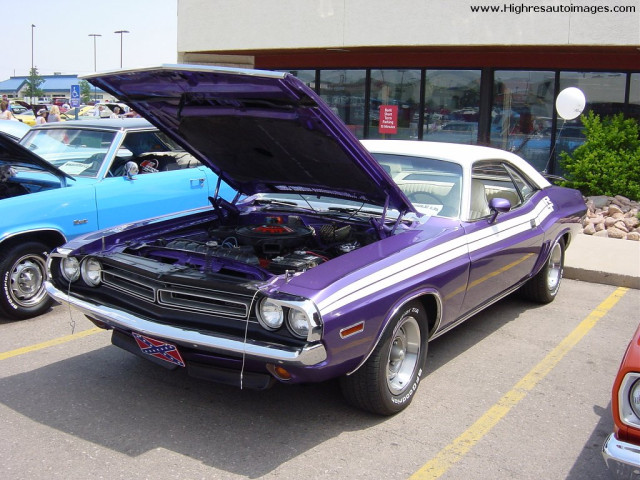 Dodge Challenger фото