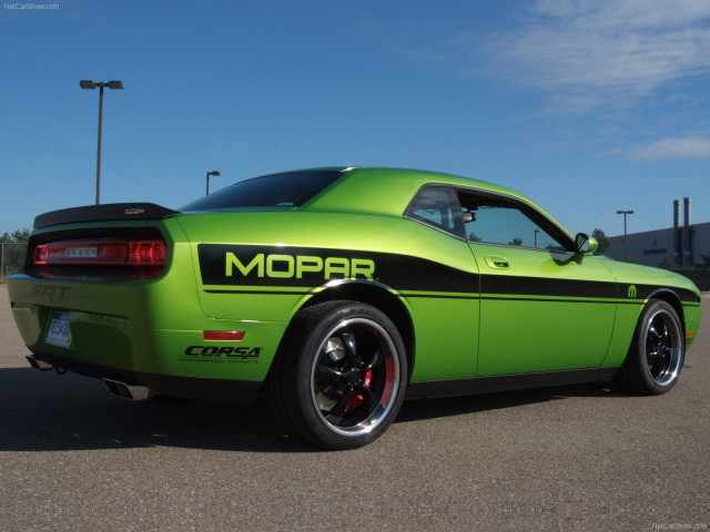 Dodge Challenger фото