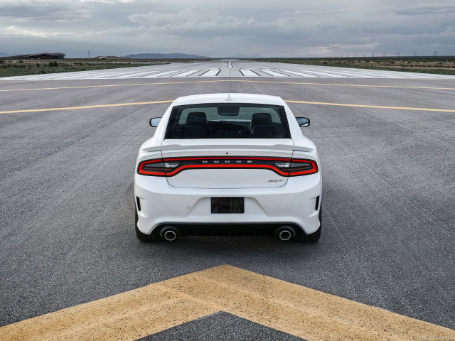 Dodge Charger SRT Hellcat фото