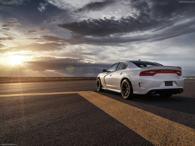 Dodge Charger SRT Hellcat фото