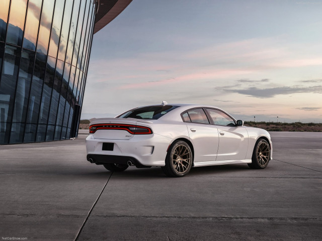 Dodge Charger SRT Hellcat фото