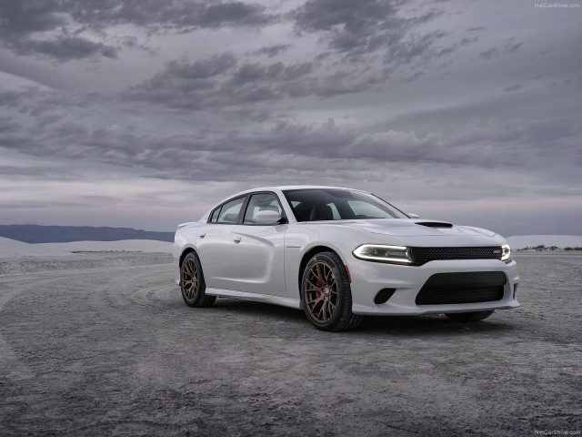 Dodge Charger SRT Hellcat фото