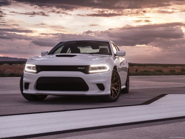 Dodge Charger SRT Hellcat фото