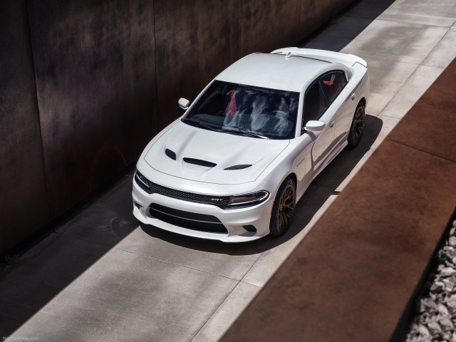 Dodge Charger SRT Hellcat фото