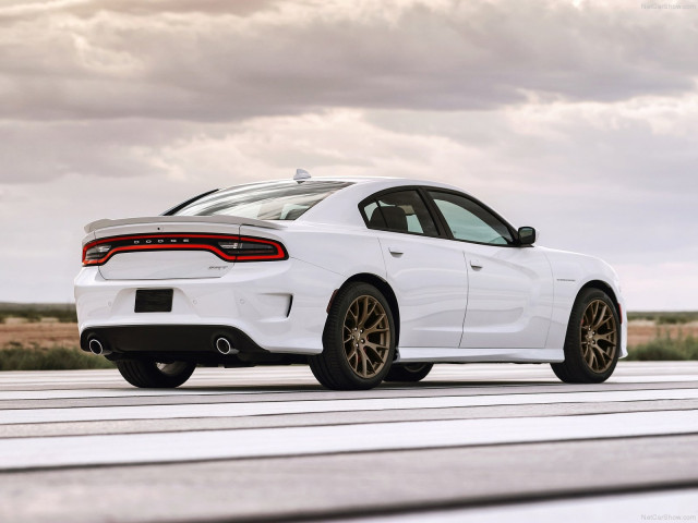 Dodge Charger SRT Hellcat фото