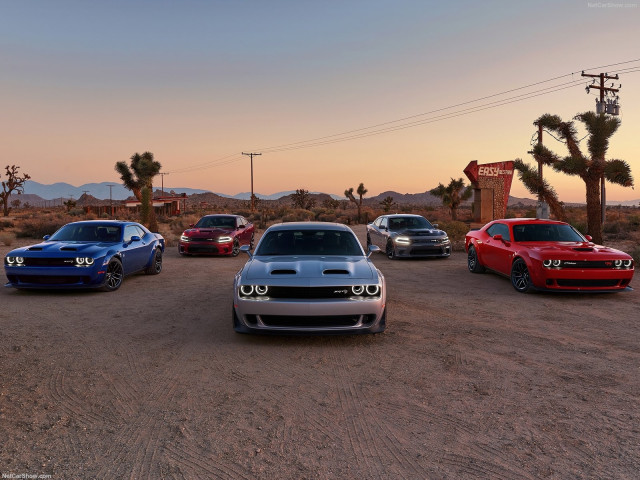 Dodge Charger SRT Hellcat фото