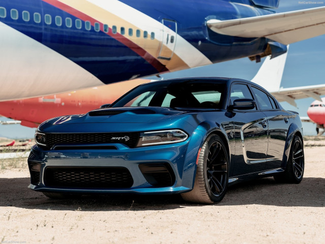 Dodge Charger SRT Hellcat фото