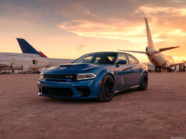 Dodge Charger SRT Hellcat фото