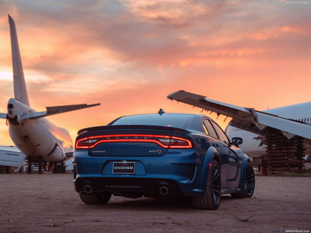 Dodge Charger SRT Hellcat фото