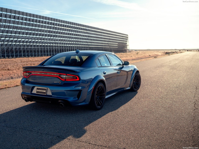 Dodge Charger SRT Hellcat фото