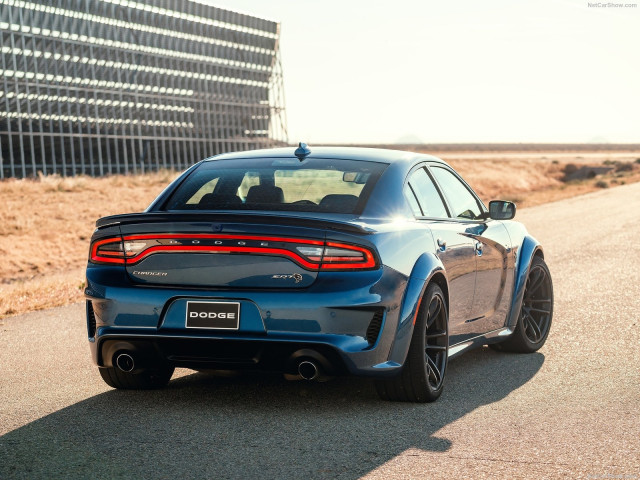 Dodge Charger SRT Hellcat фото